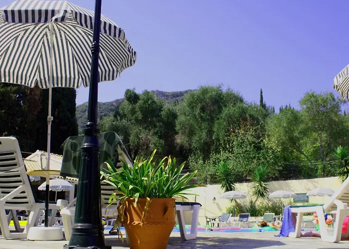 Lägenhetshotell Elli Marina And Benitses (Corfu)