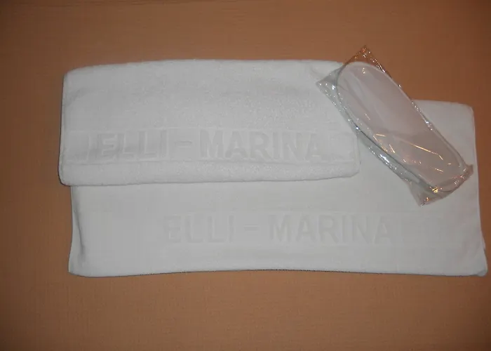 Elli Marina And Lägenhetshotell Benitses (Corfu)